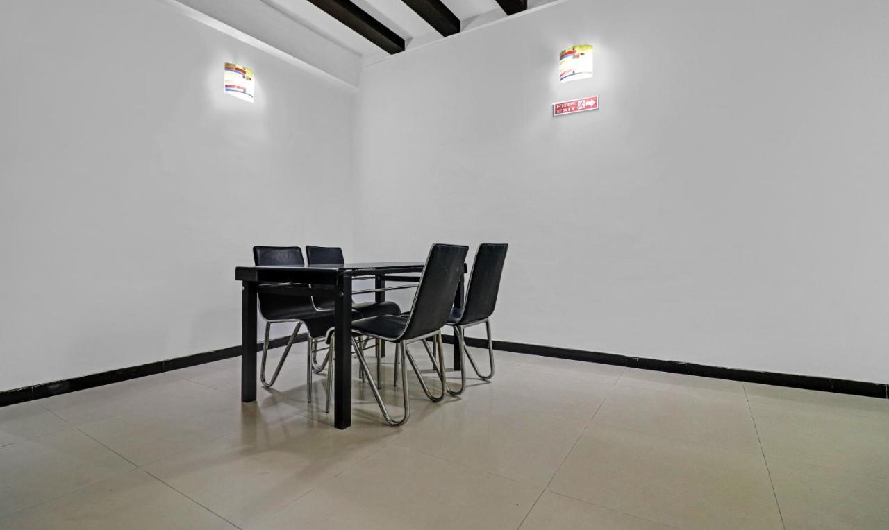 Treebo Trend Exotica Opp Sector 62 Ghaziabad Exterior photo