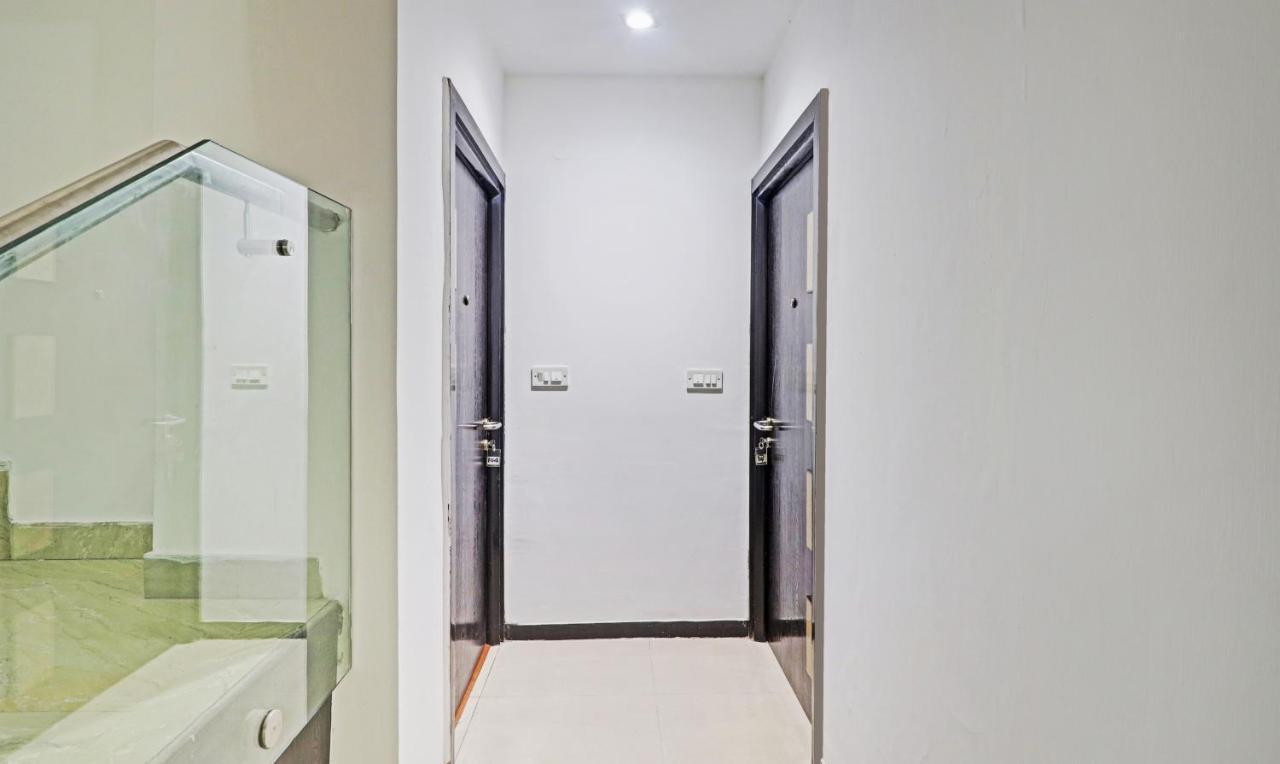 Treebo Trend Exotica Opp Sector 62 Ghaziabad Exterior photo
