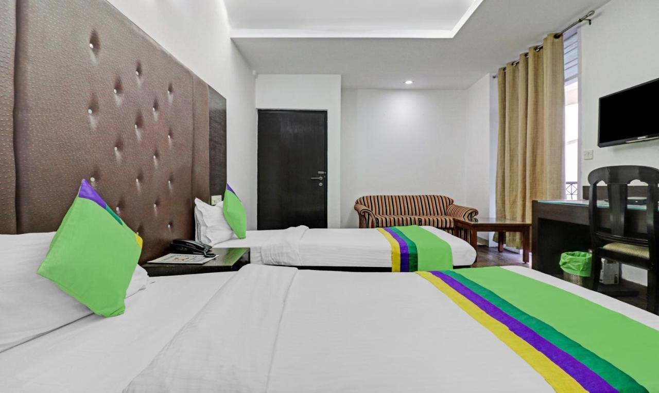 Treebo Trend Exotica Opp Sector 62 Ghaziabad Exterior photo