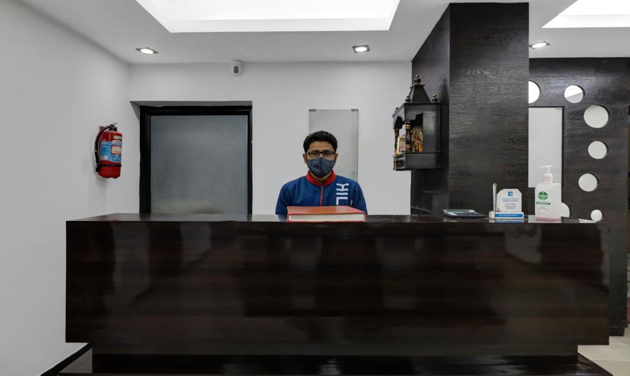 Treebo Trend Exotica Opp Sector 62 Ghaziabad Exterior photo