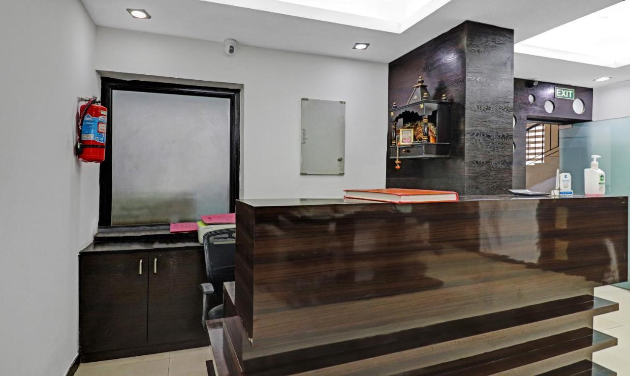 Treebo Trend Exotica Opp Sector 62 Ghaziabad Exterior photo