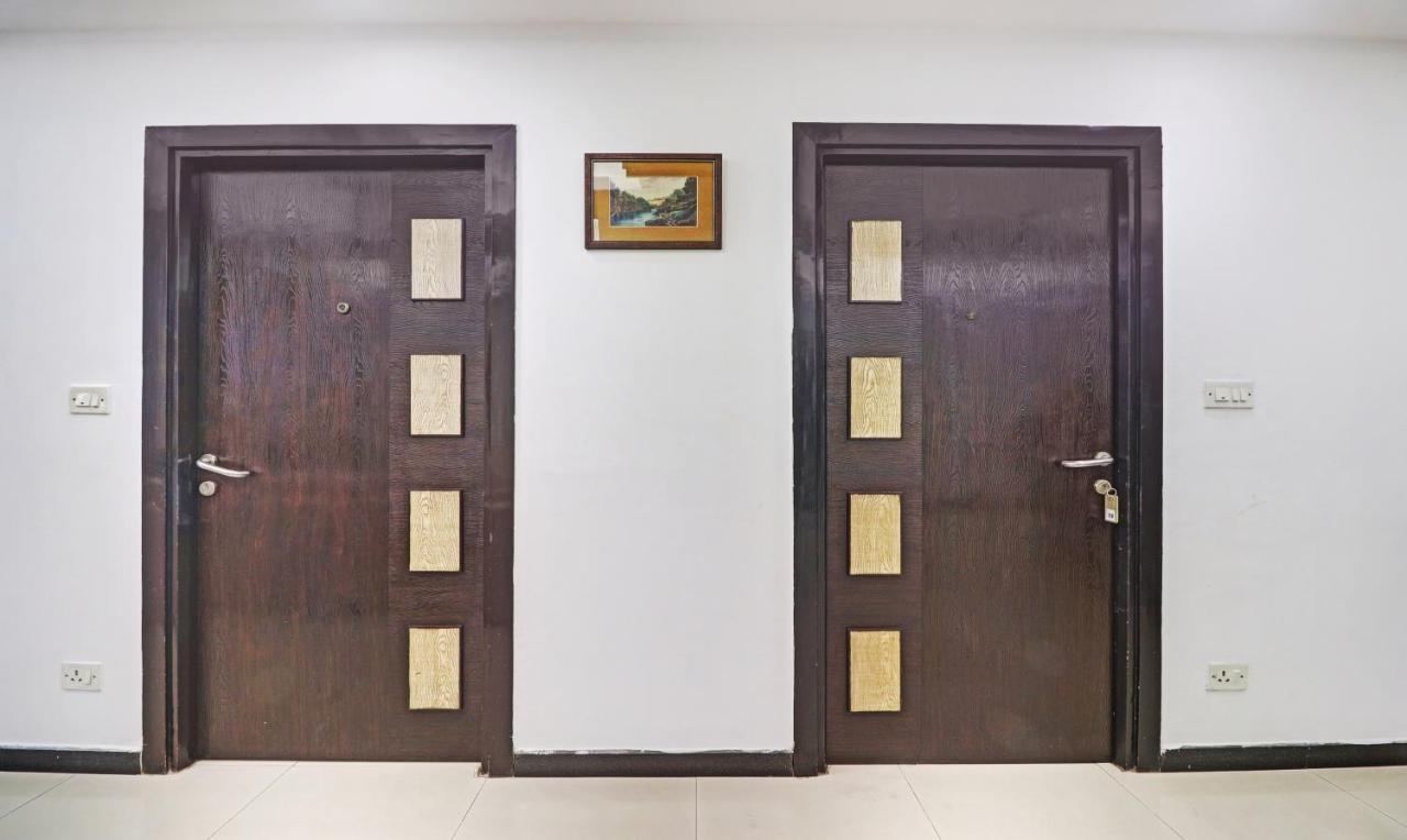 Treebo Trend Exotica Opp Sector 62 Ghaziabad Exterior photo