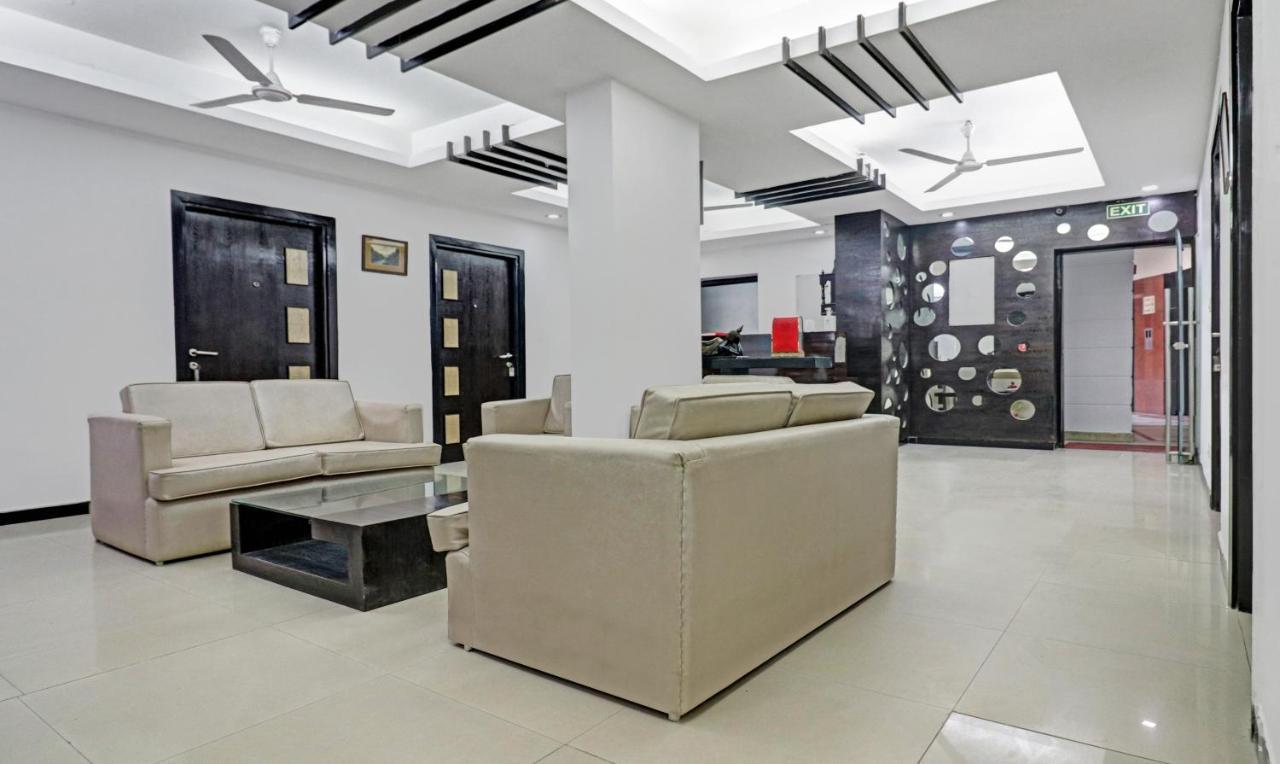 Treebo Trend Exotica Opp Sector 62 Ghaziabad Exterior photo